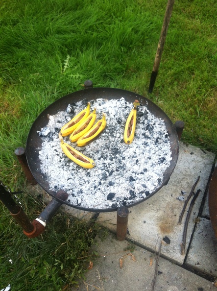 Schockoladen- Bananen auf dem Grill.JPG